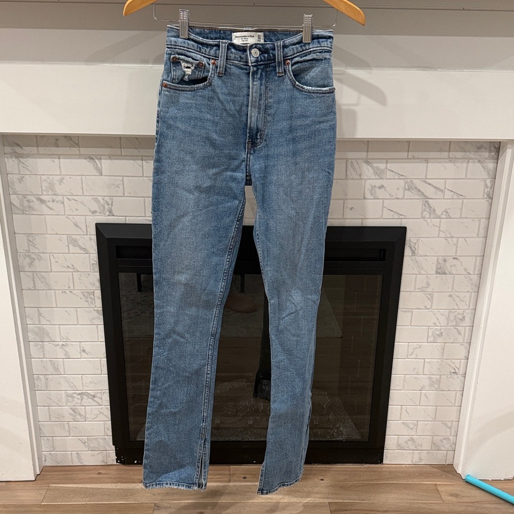 Abercrombie & Fitch Women's the skinny high rise medium wash Jeans 2 for $20